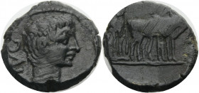 Makedonien. 
Philippi. 
Augustus, 27 v. Chr. -14 n. Chr. Bronze. AVG Kopf n.r. Rv. Zwei Kolonisten mit Ochsengespann n.r. 4,49 g. RPC&nbsp;I,1656. V...