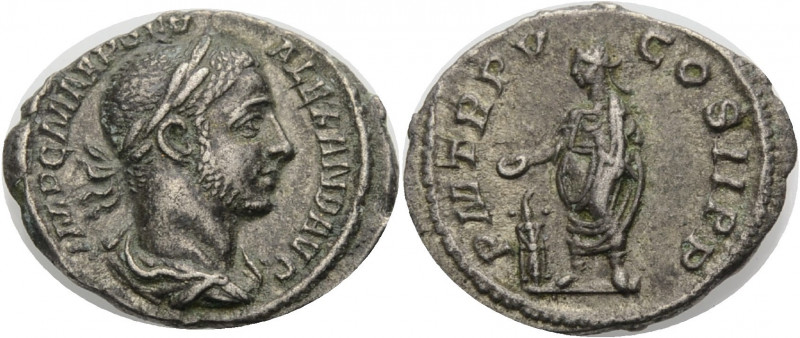 Kaiserzeit. 
Severus Alexander, 222-235. Denar, 226. Drap. Büste mit L. n.r. Rv...