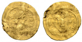 Iustinus II., 565-578. AV-Tremissis. Konstantinopel. Drap. Büste mit Diadem n. r. Rv. (VICTORIA) AVGVSTORVM/CONOB Victoria n. r. gehend, Kranz und Kre...