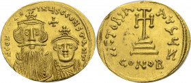 Constans II. mit Constantinus IV., 654-668. Solidus, Konstant., 654-659 Die beiden Büsten von vorne.Rv. Balkenkreuz auf Stufen. VICTORIA AVGY Z (rückl...