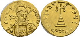 Constantinus IV., 668-681. Solidus, 681-685. Gep. Büste von vorne im Helm mit Helmbusch, Kopf leicht n.r. gewendet; er hält einen Schild in der Linken...