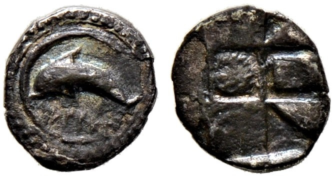 Sizilien. Messana (Zankle). 
Litra ca. 500 v. Chr. Delphin in Hafenbecken nach ...