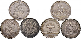 Frankreich-Königreich. Louis XV. 1715-1774. 
Lot (3 Stücke): Jetonartige Silbermedaillen 1730. Commit Armor (29 mm, 6,85 g) und 1739. Parties Casuell...