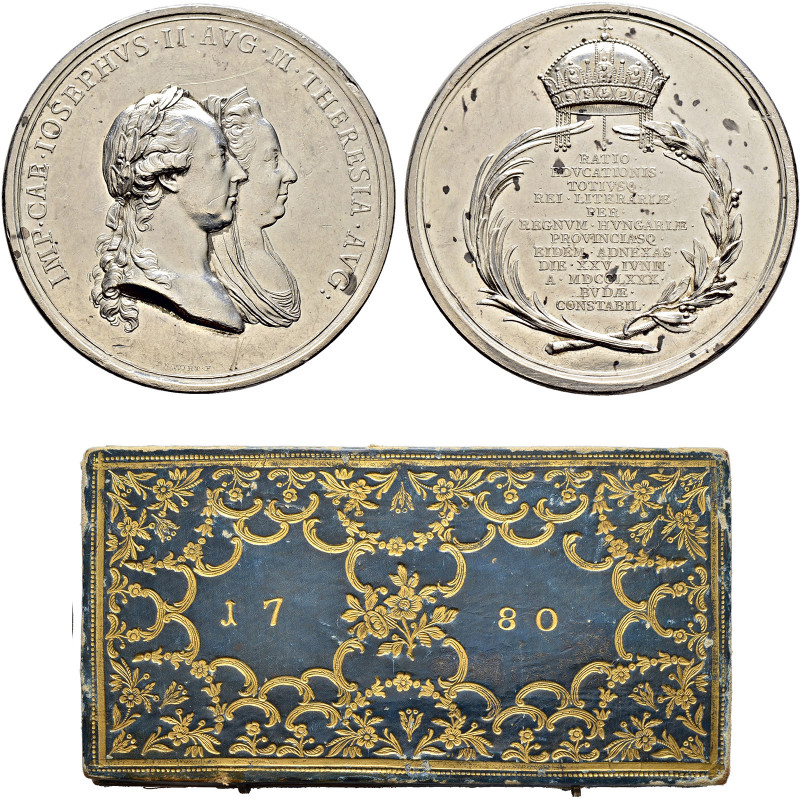 Haus Habsburg. Maria Theresia 1740-1780. 
Set von zwei Silbermedaillen 1780 von...