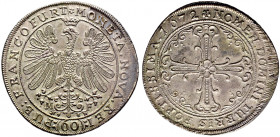 Frankfurt, Stadt. 
Gulden zu 60 Kreuzer 1672. Der gekrönte, nach links blickende Frankfurter Adler / Gleichschenkliges Kreuz mit Verzierungen. J.u.F....