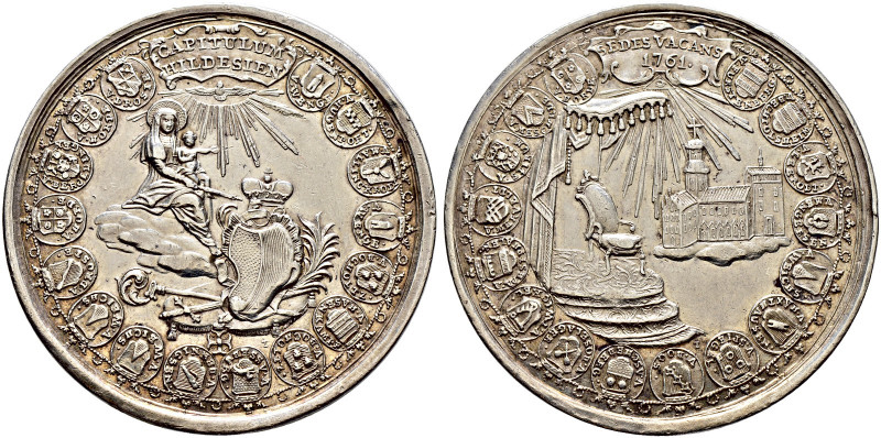 Hildesheim, Bistum. Sedisvakanz 1761-1763. 
Silbermedaille 1761 von Jonas Thiéb...