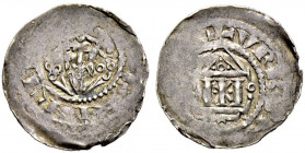 Mainz, königliche Münzstätte. Heinrich III. 1039-1056, ab 1046 Kaiser. 
Pfennig. Königskopf von vorn / Kirchenfront, im Doppelgiebel Ringel zwischen ...