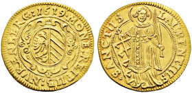 Nürnberg, Stadt. 
Goldgulden 1619. Ohne Münzmeisterzeichen. Ovales, zweigeteiltes Stadtwappen in verzierter Kartusche / Nach rechts blickender Heilig...
