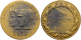 Nürnberg, Stadt. 
Vergoldete, bronzene Prämienmedaille 1939 von L.Chr. Lauer, der Kampftage der Fränkischen SA. Kopf eines SA-Mannes vor dem Kopf ein...