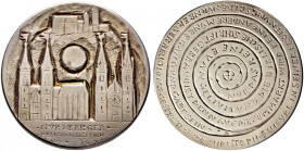 Nürnberg, Stadt. 
Dreiteilige Silbermedaille (Steckmedaille) 1975 von Walter Ibscher (geprägt bei C. Balmberger), auf die 450-Jahrfeier der Einführun...