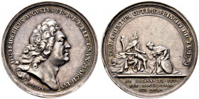Sachsen-Albertinische Linie. Friedrich August II. 1733-1763. 
Silbermedaille 1733 von D. Häsling, auf die Huldigung der Stadt BAUTZEN zu seinem Regie...