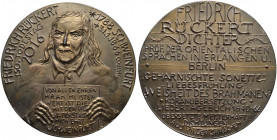 Medailleure. Peter Götz Güttler 1939-. 
Weißmetallmedaille 2016. Auf den 150. Todestag des Dichters Friedrich Rückert (1788-1866). Dessen Brustbild f...