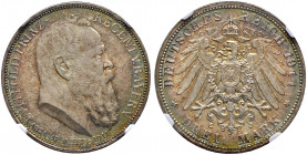 Silbermünzen des Kaiserreiches. BAYERN. 
Luitpold, Prinzregent 1911. 3 Mark 1911 D. 90. Geburtstag. J. 49. In Plastikholder der NGC (slabbed) mit der...
