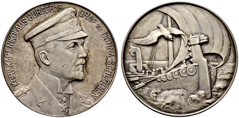 Erster Weltkrieg und Inflation. 
Mattierte Silbermedaille 1917 von E. Wrede (be...