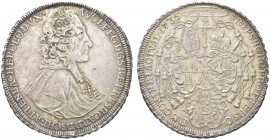 AUSTRIA. Carlo VI d'Asburgo, Imperatore d'Austria., 1711-1740. Tallero 1735, Olmutz. Ar gr. 28,36 Dr. Busto corazzato a d. Rv. Stemma decorata al cent...