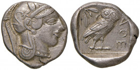 ATTICA Atene - Tetradramma (ca. 454-404 a.C.) Testa elmata di Atena a d. - R/ Civetta di fronte - S.Cop. 31 AG (g 17,19)

 

SPL
