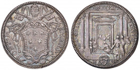 Clemente X (1669-1676) Testone 1675 Giubileo - Munt. 23 AG (g 9,60) RR Delicata patina da antica collezione. Dall’asta NAC 30 lotto 569, dove ha reali...