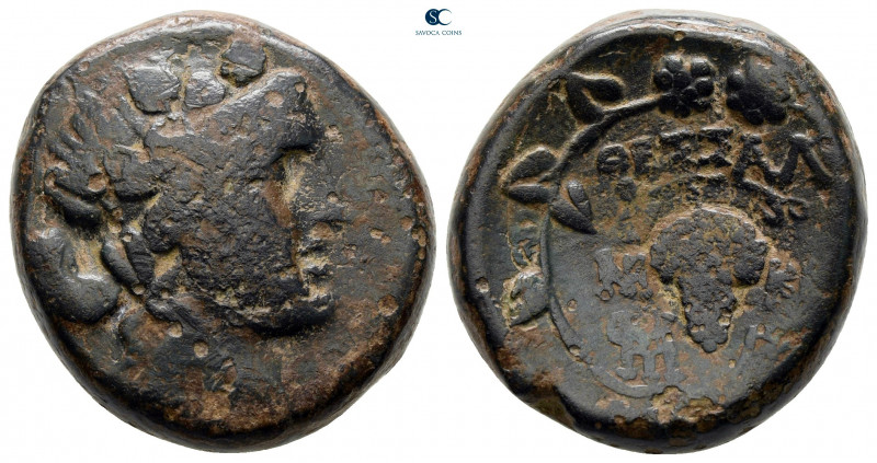 Macedon. Thessalonica circa 187-131 BC. 
Bronze Æ

22 mm, 13,43 g



near...