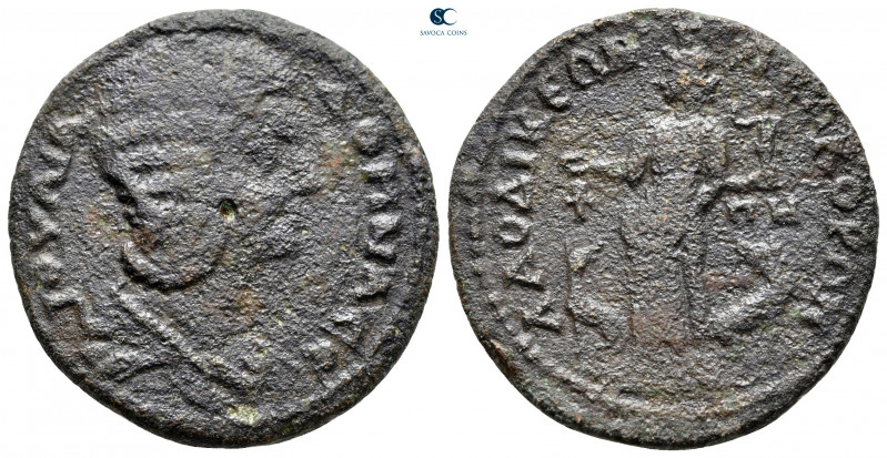 Phrygia. Laodikeia ad Lycum. Julia Domna. Augusta AD 193-217. 
Bronze Æ

29 m...