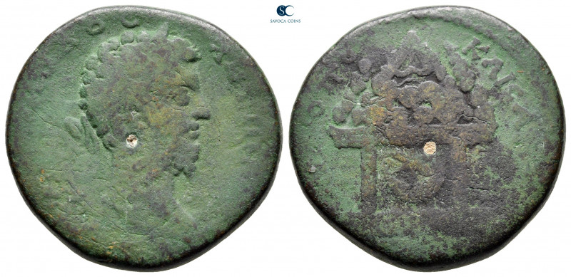 Cappadocia. Caesarea. Commodus AD 180-192. 
Bronze Æ

28 mm, 16,12 g



f...