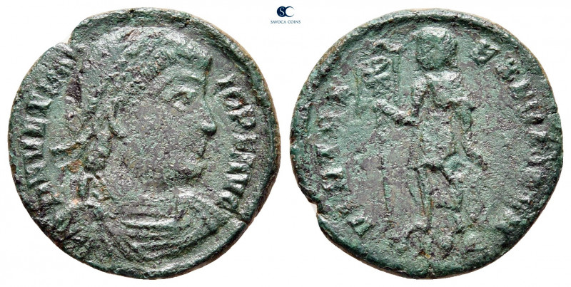 Vetranio AD 350. Uncertain mint
Follis Æ

18 mm, 2,85 g



nearly very fi...