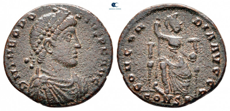 Theodosius I AD 379-395. Constantinople
Follis Æ

16 mm, 2,50 g



very f...