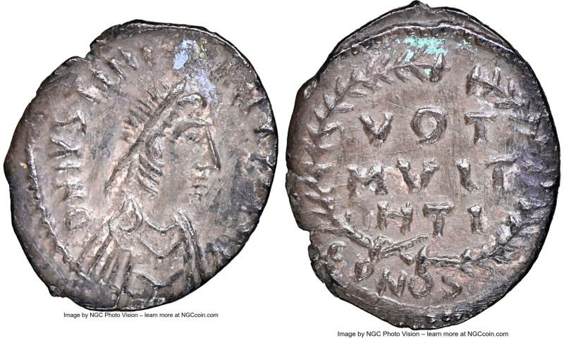 Justinian I the Great (AD 527-565). AR siliqua or half-siliqua (16mm, 1.20 gm, 5...