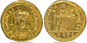 Maurice Tiberius (AD 582-602). AV solidus (22mm, 4.49 gm, 5h). NGC MS 5/5 - 3/5. Constantinople, 5th officina. o N mAVRC-TIb PP AVG, draped and cuiras...
