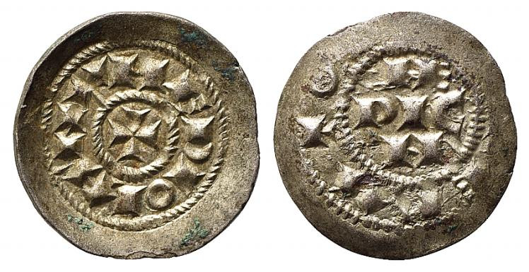 MILANO. Monetazione a nome di Enrico (1039-1125). Denaro scodellato Ag (0,68 g)....