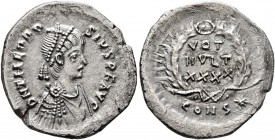 Theodosius II, 402-450. Siliqua (Silver, 18 mm, 1.85 g, 6 h), Constantinopolis, circa 438-450. D N THEODO-SIVS P F AVG Pearl-diademed, draped and cuir...