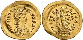 Theodosius II, 402-450. Semissis (Gold, 20 mm, 2.25 g, 6 h), Constantinopolis, 445-450. D N THEODO-SIVS P F AVG Pearl-diademed, draped and cuirassed b...