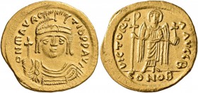 Maurice Tiberius, 582-602. Solidus (Gold, 23 mm, 4.42 g, 6 h), Constantinopolis. DN MAVRC TIb PP AVI Draped and cuirassed bust of Maurice facing, wear...