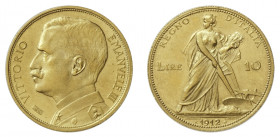 VITTORIO EMANUELE III (1900-1946) 

10 Lire 1912, oro gr. 3,23. D/ VITTORIO - EMANVELE III Busto in uniforme a sinistra, a sinistra nodo Savoia. Rv:...