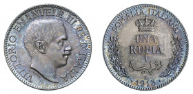 Vittorio Emanuele III - Somalia Italiana 

Rupia 1913, argento gr. 11,63. Pagani 960, MIR 1175c.
Rara. Fdc

Intensa patina blu. Periziata Alberto...
