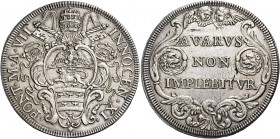 Roma. Innocenzo XI (Benedetto Odescalchi), 1676-1689 

Mezza piastra anno VII, AR 15,98 g. INNOCEN XI – PONT M A VII Stemma sormontato da triregno e...