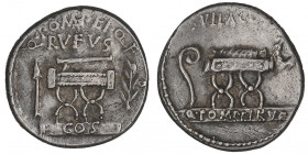 Q. Pompeius Rufus. Denier ND (54 av. J.-C.), Rome.

RRC.434/2 - Syd.9098 ; Argent - 3,92 g - 17,5 mm - 12 h

Provient de la vente Auctiones AG 3, ...