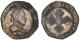 Henri III (1574-1589). Demi-franc au col gaufré 1587, A, Paris.

Dy.1131B - Sb.4716 ; Argent - 7,04 g - 29 mm - 11 h

TTB.