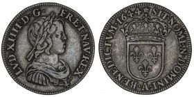 Louis XIV (1643-1715). Quart d’écu à la mèche courte 1644, A, Paris (rose).

Dy.1463 - G.139 ; Argent - 6,75 g - 27 mm - 6 h

Variété avec le diff...