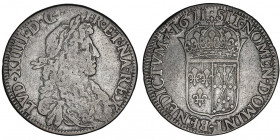 Louis XIV (1643-1715). Écu de Navarre au buste juvénile 1671, Saint-Palais.

Dy.1489 - G.207 ; Argent - 26,58 g - 40 mm - 6 h

Type rare et recher...