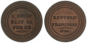 Convention (1792-1795). Médaillette, L’union fait sa force 1793, Paris.

VG.393 ; Bronze - 5,65 g - 25 mm - 12 h

Superbe.