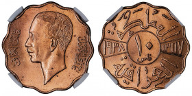 Ghazi (1933-1939). 10 fils AH 1357 (1938).

KM.103b ; Bronze - 6,75 g - 25 mm - 12 h

NGC MS 64 RD (5949870-009). Superbe.