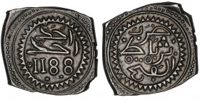 Mohammed III (1757-1790). Mitqal (10 dirhams) AH 1188 (1774), Rabat al-Fath.

KM.41 ; Argent - 28,32 g - 30 mm - 6 h

Belle monnaie peu commune, a...