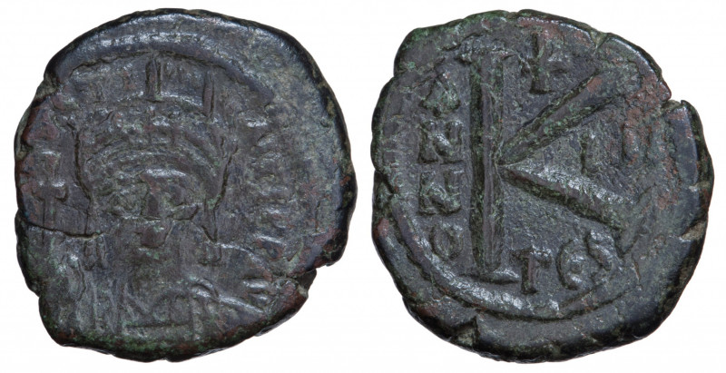Byzantine. Justin II. Half Follis / 20 Nummi Æ circa 565-578 AD, Thessalonica.
O...