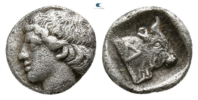 Thrace. Dicaea 450-425 BC.
Hemiobol AR

6mm., 0,37g.

Head of nymph left / ...