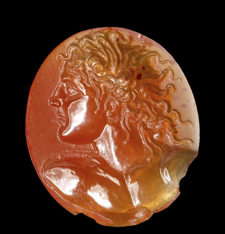 A fine late hellenistic carnelian intaglio. Leandro. 

2nd - 1st century B.C....