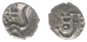 De VOC in Voor-Indië - Cochin - AR fanam or puttan ND (KM 8 / Scho. 1250) - 0.37 gram - Obv. figure of Kali with a shanka shell on breast / Rev. horiz...