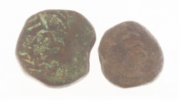 VOC, Ceylon, Colombo, AE double ‘wreath’ stiver (R) & Jaffna single ‘wreath’ stiver (Scho.1289 & 1290k). Lot of 2 coins, average gF