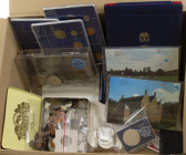 Box with various coins Netherlands a.w. proofsets and silver coins Juliana and Beatrix