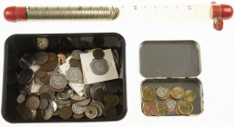 Box with Juliana silver and various world coins, added "Piekenpijp" with guldens
