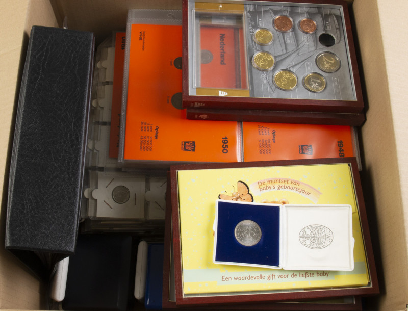 Box with postwar coins (no silver) and medals including several products KNM a.w...